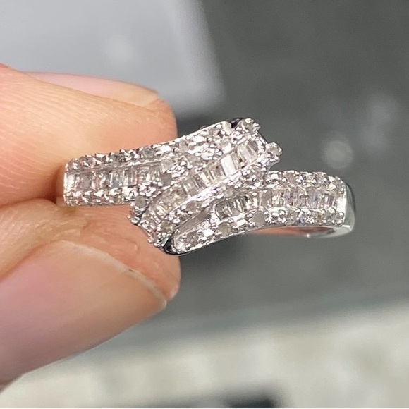 Genuine 0.50 Carat Diamond Bypass Ring ~ Baguette Diamond Cluster Wrap Band - Picture 3 of 15